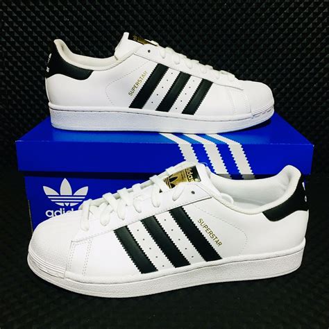 adidas white sneakers women.